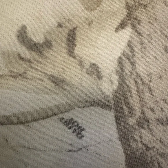 Dairy Boy Woodland camo sweatshirt small - Picture 3 of 3